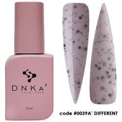 База DNKa Cover Base №0039А (Світло-рожевий з чорними та білими многограними частинками), 12 мл